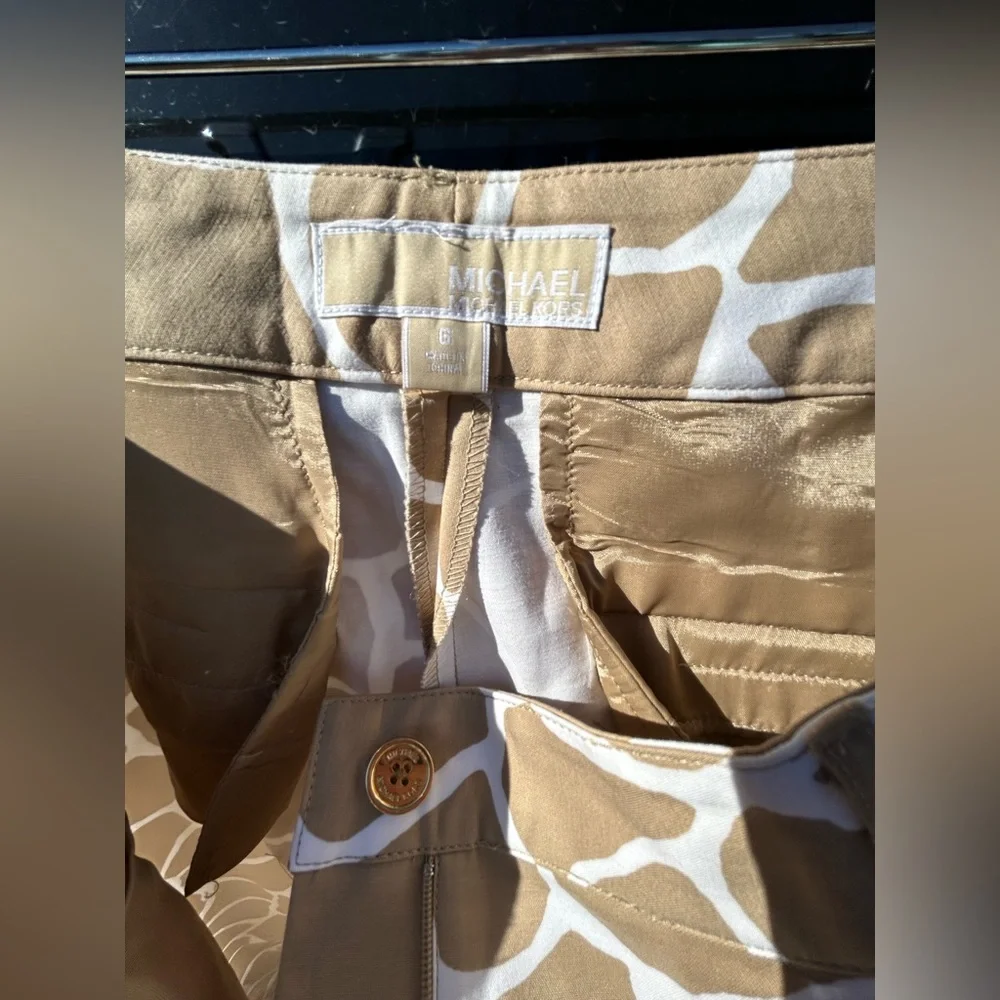 Michael Kors Tan and White Patterned Women’s Pants, Size 6, New without tags - Picture 9 of 14